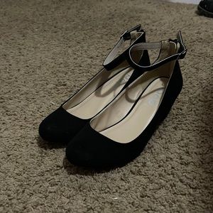 black heels / booties